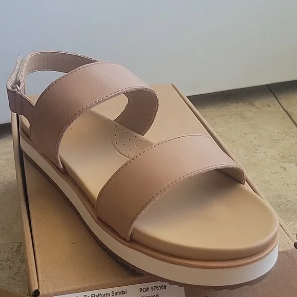 New in box Nisolo go-to platform sandal Almond size 9 - Picture 2 of 3